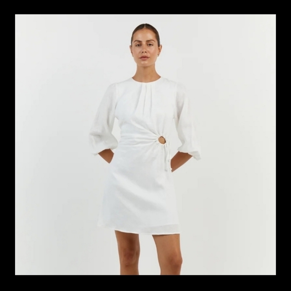 DISSH White Linen Ring-Detail Mini Dress